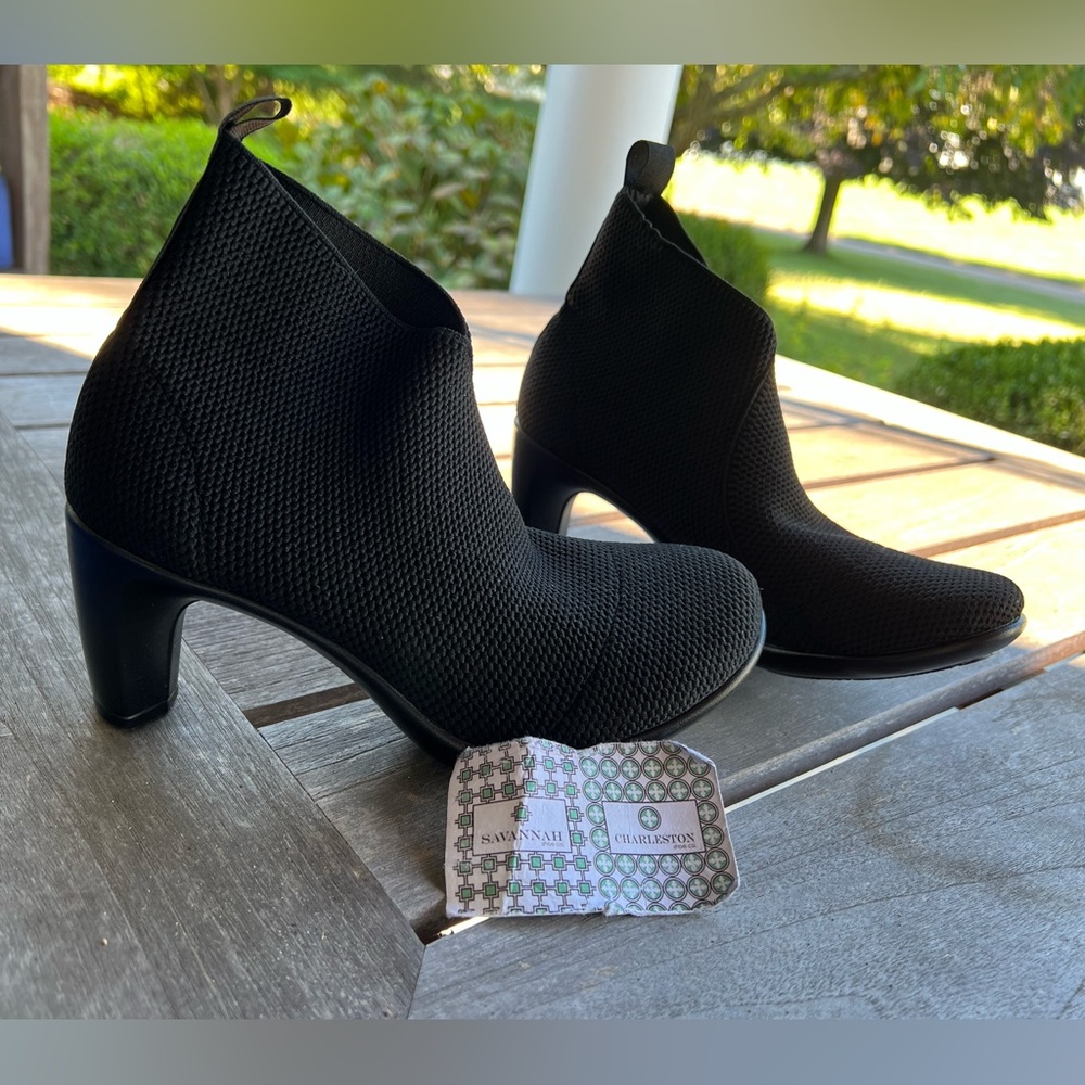 Charleston Shoe Co. - Black Ankle Boots, NEW-never worn!  Women’s size US 6.5
